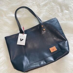 🆕 Meanwhile Back on the Farm Navy Travel Tote - NWT